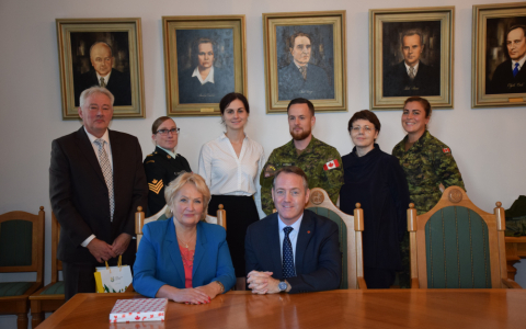 Kanādas vēstnieks Latvijā un NATO pārstāvji apmeklē LLU