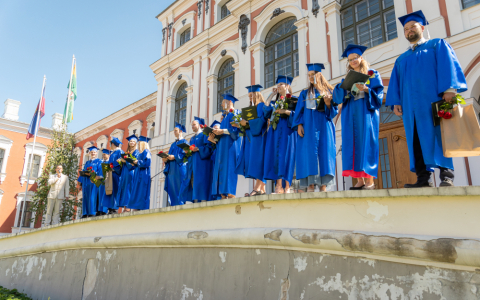 Vides un būvzinātņu fakultātes diplomu izsniegšana absolventiem 2021