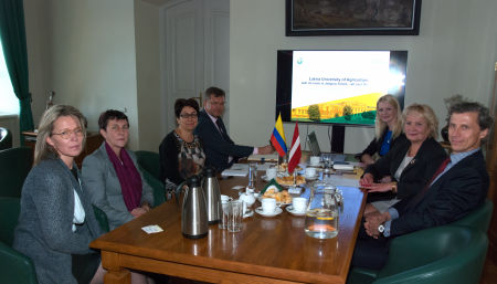 Colombian Ambassador is interested in cooperation with LLU
