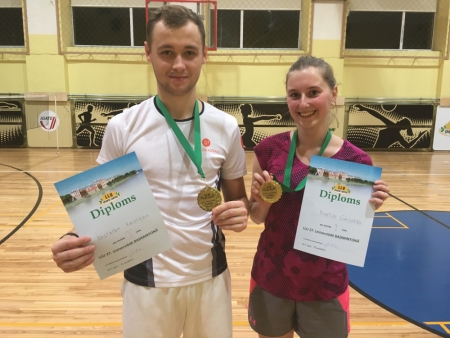 badmintona turnīra uzvarētāji