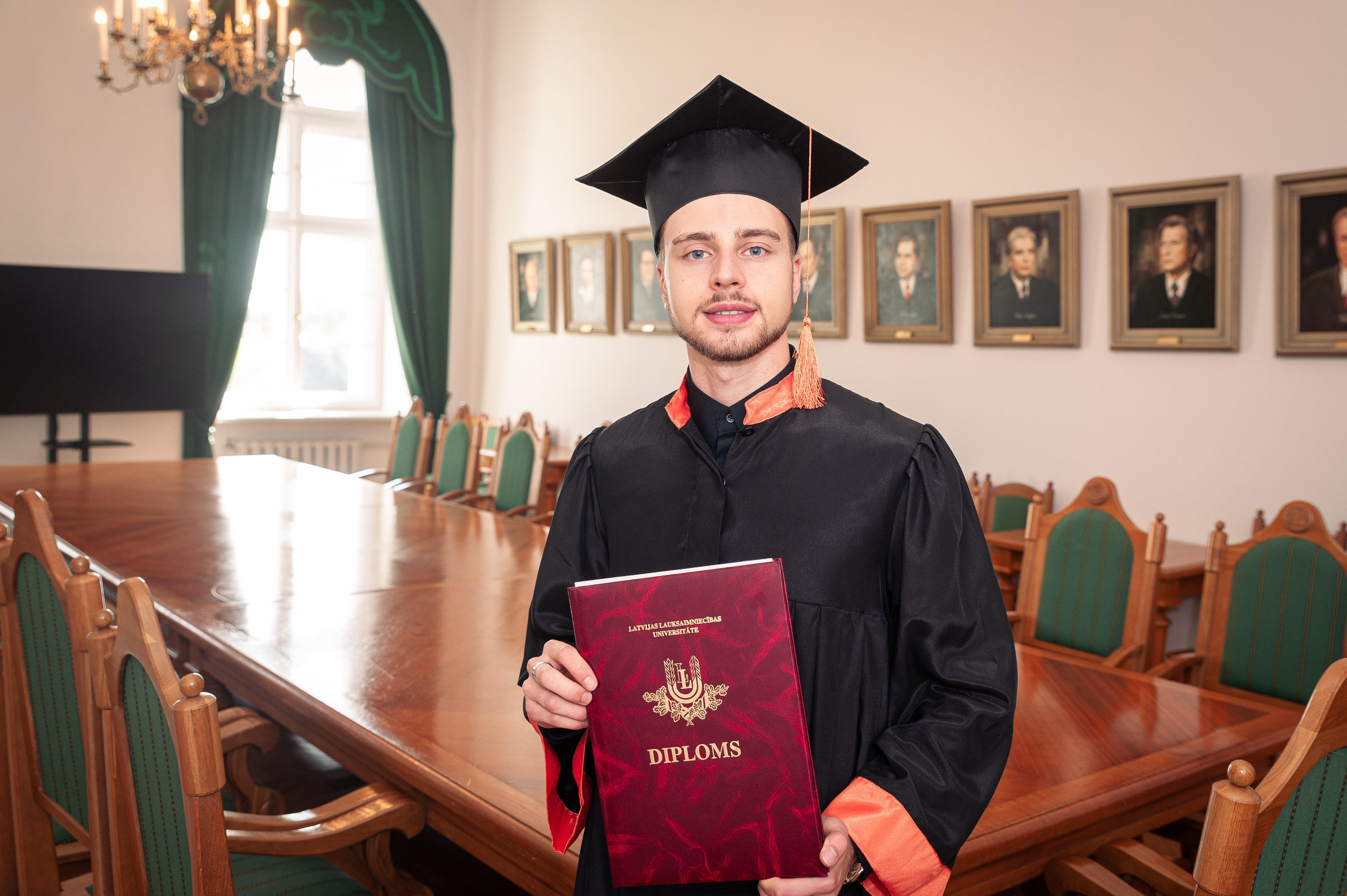 LLU absolvents Vladislavs Isačenko izstrādā prototipu viedai tālvadības vārtu vadībai