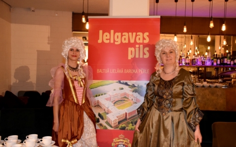 Mediju brokastis "Apceļosim Latvijas pilis un muižas"