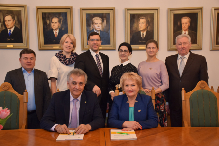 LLU un Samarkandas Veterinārā institūta sadarbības līguma parakstīšana