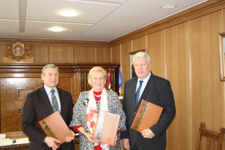 LZA un LLMZA paraksta sadarbības līgumu ar Zemkopības ministriju