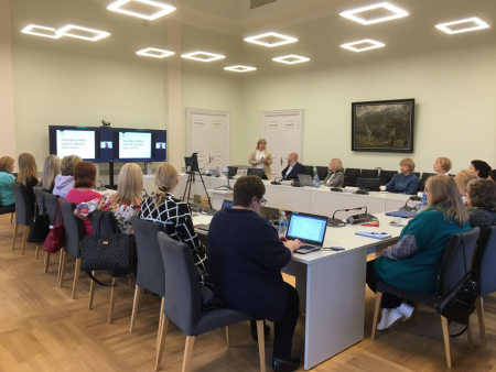 Seminārā diskutē par ēdināšanas pakalpojumu perspektīvām un izaicinājumiem izglītības iestādēs Latvijā