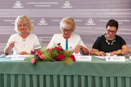 Trīs Latvijas universitātes izveido konsorciju